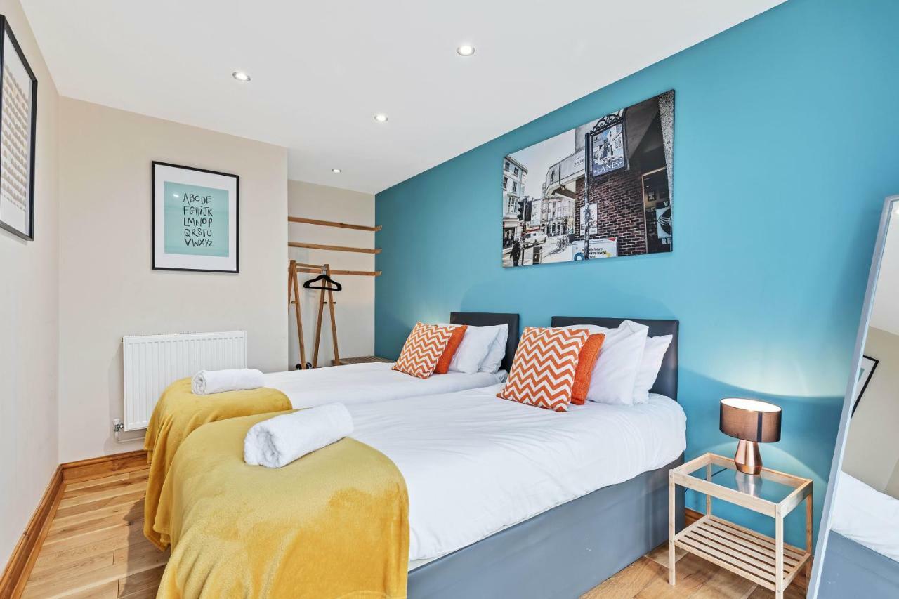 Pebble Mews House - By My Getaways - Parking For One Small Car Apartment